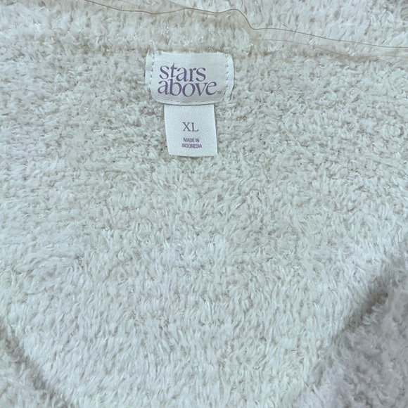 Target Stars Above Cozy Sweater. Size XL. - Picture 2 of 2